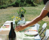 Repas convivial au pied des vignes à Fleurie - Dîner
