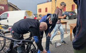 Permanence de l'atelier Pierre Feuille Vélo