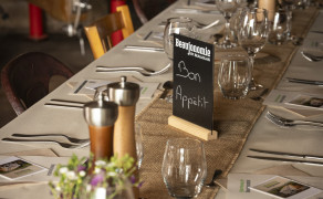 Convivialité au cœur des Pierres Dorées - Déjeuner