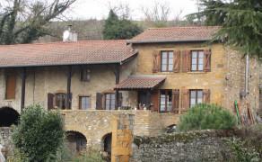 Tours et détours en pays des Pierres dorées