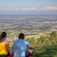 Jour de fête Nationale 

Profitez de cette journée pour vous ressourcer et découvrir un nouveau point de vue ! Reconnaissez-vous d'où ont été prises ces photos ? 

 etienne_ramousse - Beaujolais Tourimse